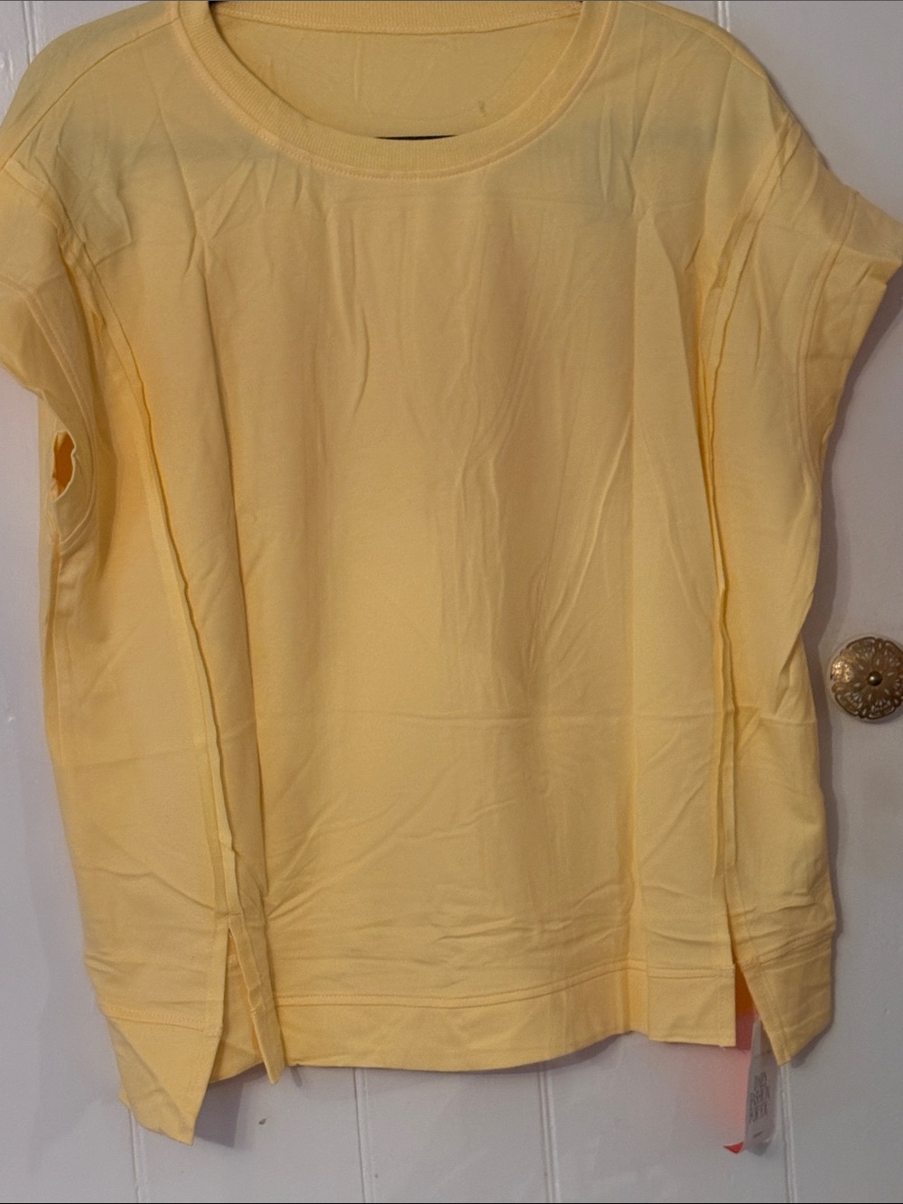 Tankaneo Women's Casual Short-Sleeve Oversized Crewneck Top in Pale Yellow NWT L